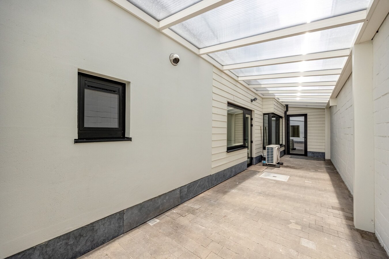 Handelspand 98 m&#178; op toplocatie in centrum Schilde 