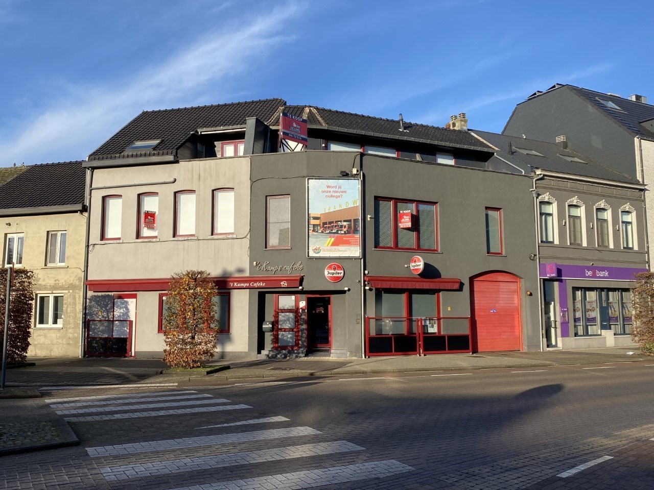 Woning met gelijkvloerse handelsruimte in centrum Leopoldsburg 