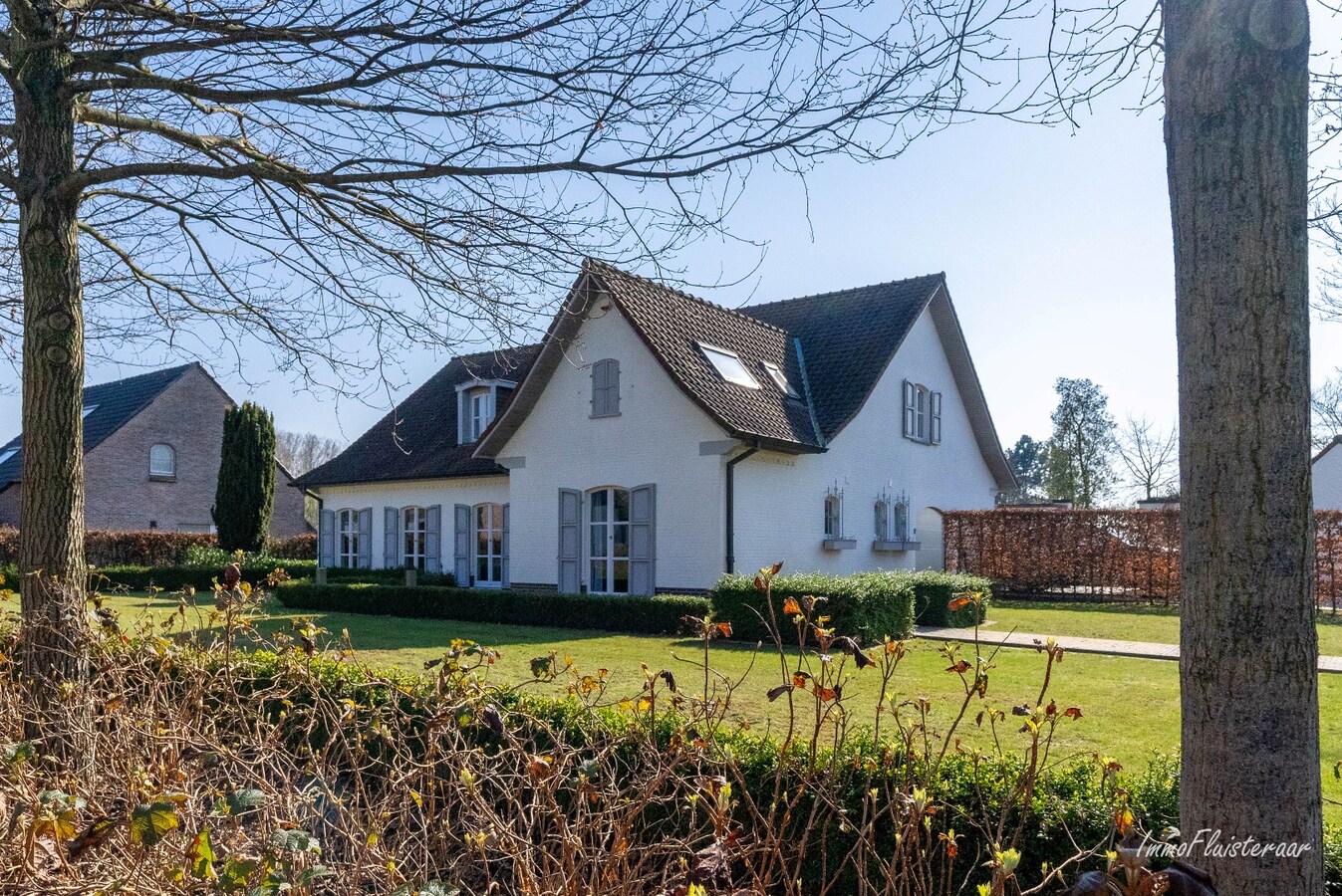 Beautiful renovated house with outbuildings and horse facilities on approximately 1.3 hectares in Kortenaken (Flemish Brabant) 