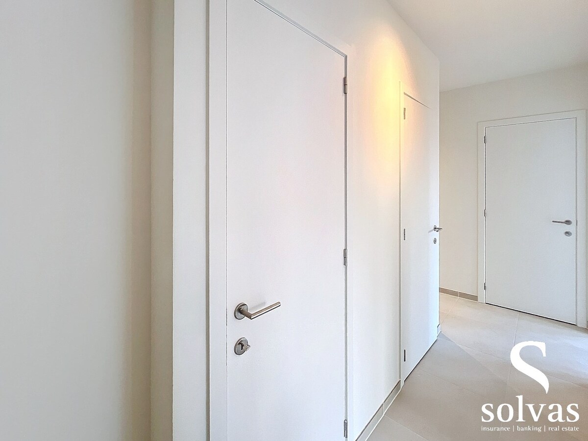 Nieuw appartement met 2 slaapkamers in Aalter, standaard afwerking, bouwjaar 2022, 95.82m&#178; bewoonbare oppervlakte, 1 badkamer 