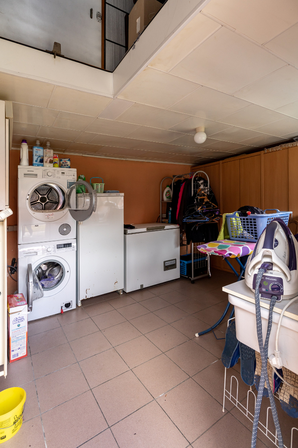 Woning met 4 slaapkamers op 1273 m&#178; te Koekelare 