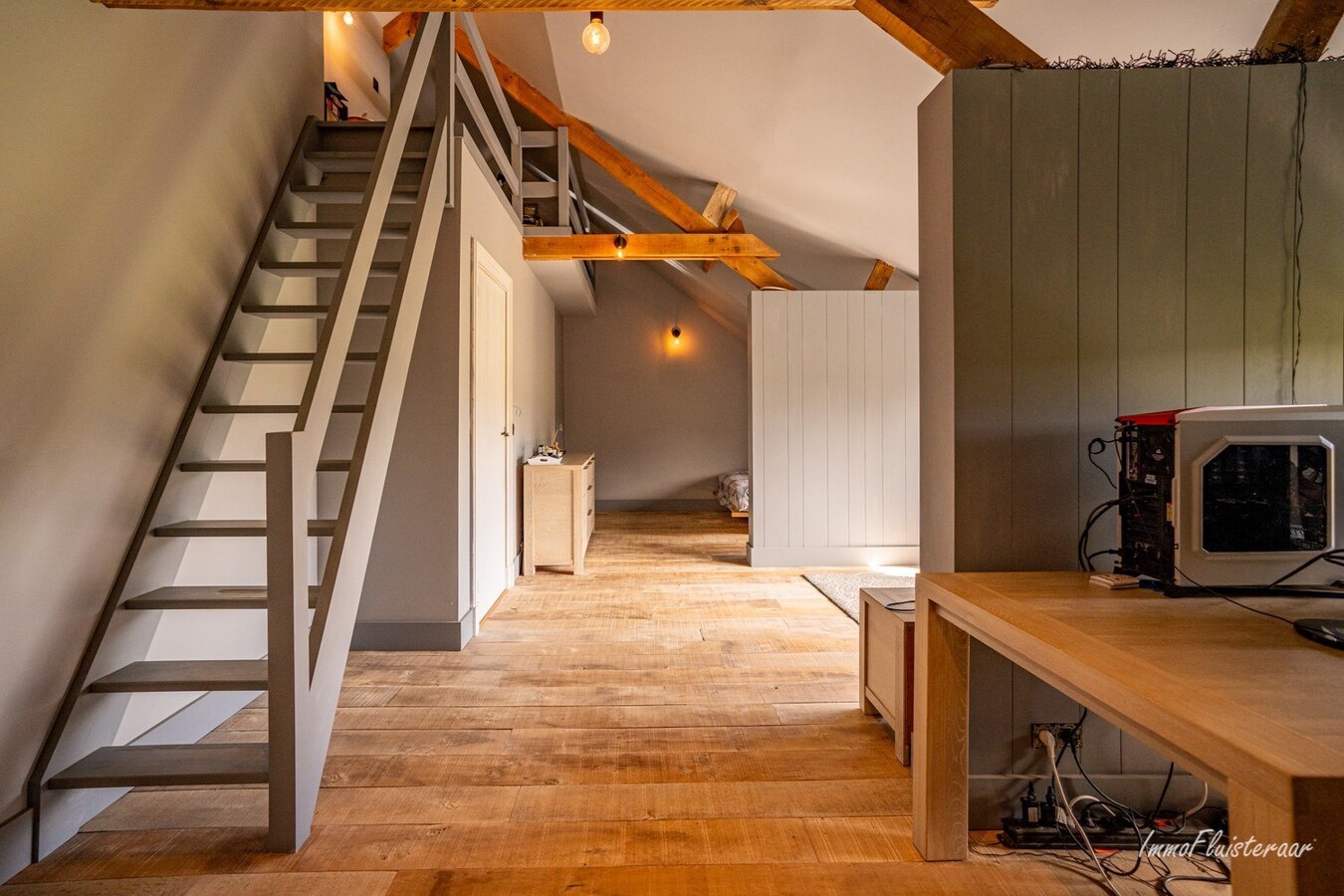 Charming farmhouse with horse breeding on approx. 4.5 ha/11,12 acres in Herentals (Antwerp) 