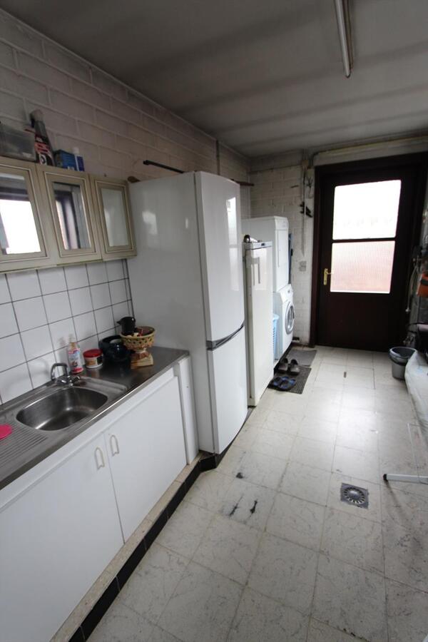 Alleenstaande woning met 3 slaapkamers  en garage te Wingene 