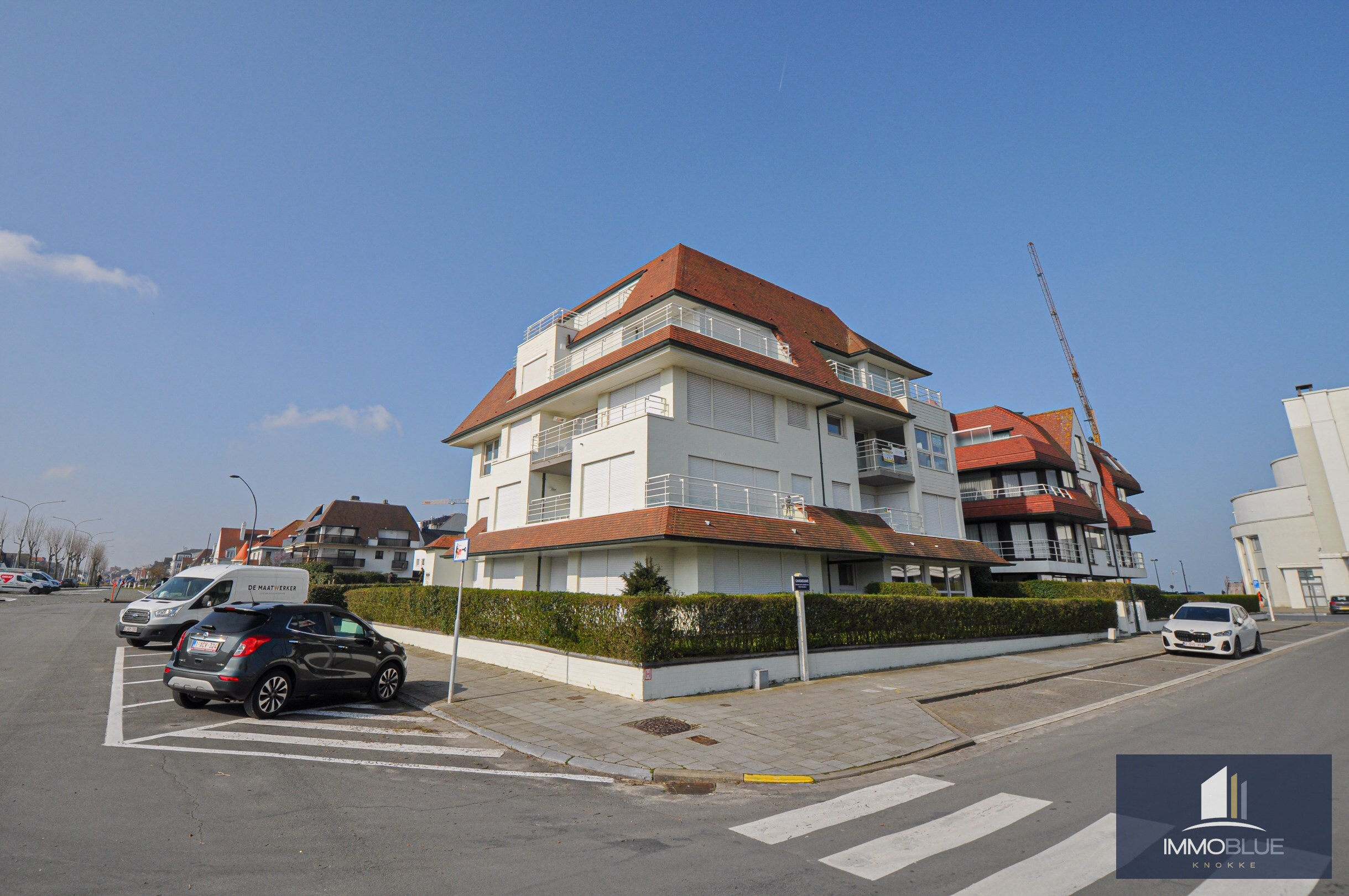 &quot;Appartement enti&#232;rement r&#233;nov&#233; et lumineux avec une vue d&#233;gag&#233;e magnifique, situ&#233; dans une r&#233;sidence de standing.&quot; 