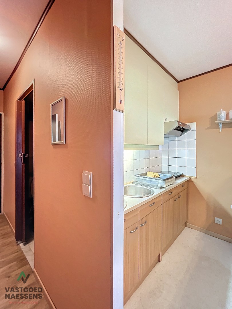 STUDIO PR&#202;T &#192; L&#39;EMPLOI AVEC TERRASSE ENSOLEILL&#201;E 