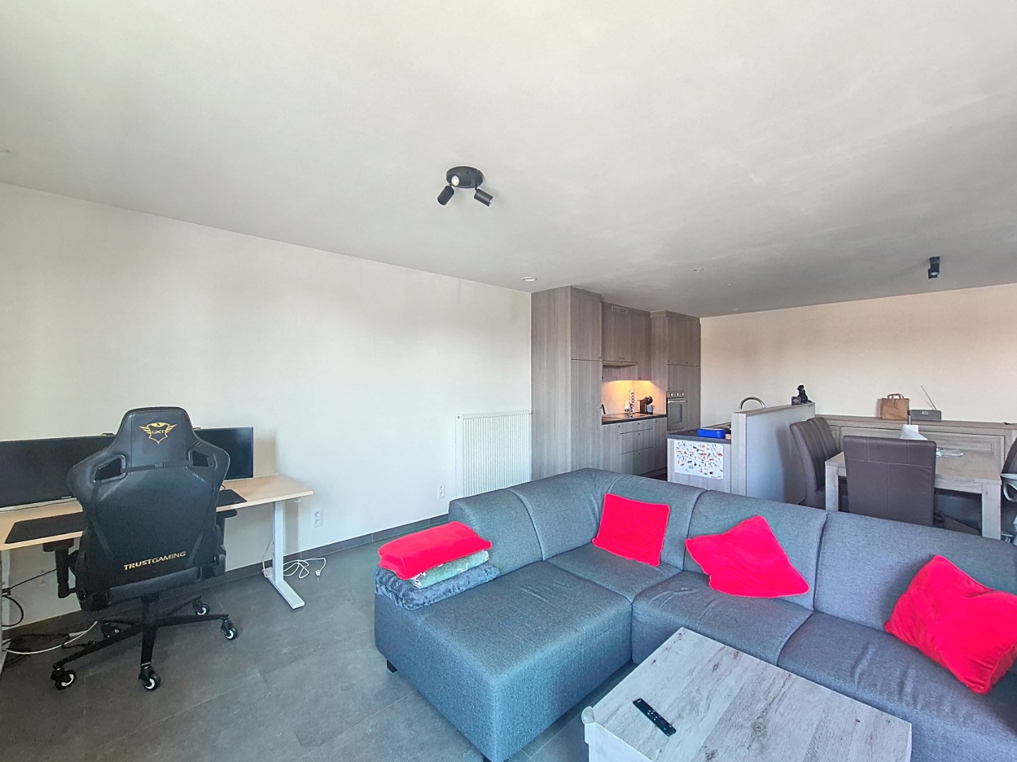 Appartement met 2 slpks en garage 