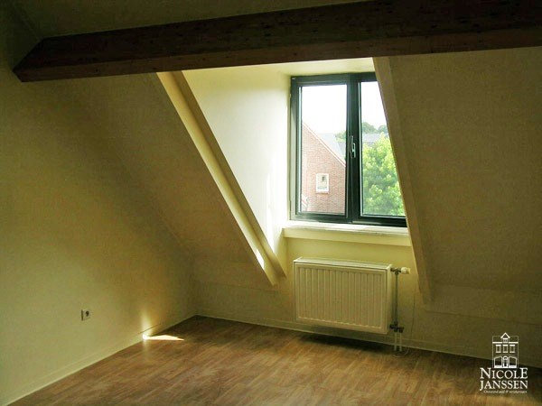 Mooi instapklaar duplex-appartement op wandelafstand van het centrum 