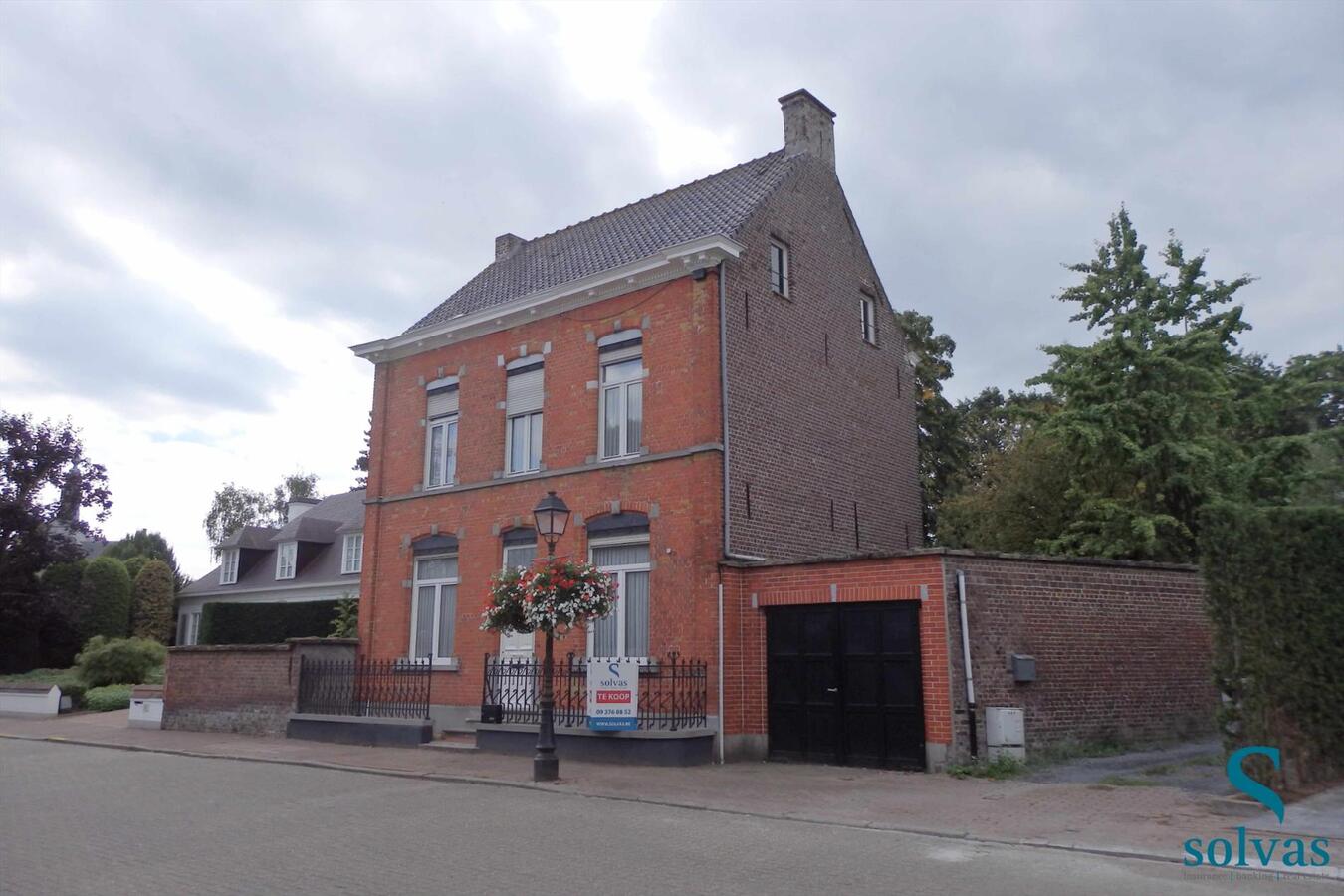 VERKOCHT! - Karaktervolle woning in centrum Zomergem 