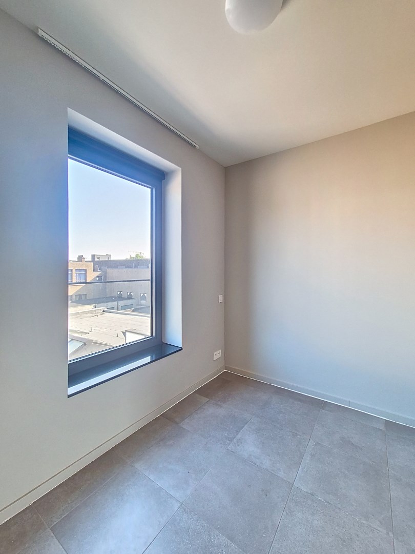 Appartement met 2 slpks en garage 