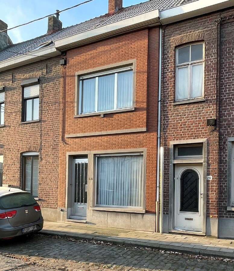 Propere rijwoning met 3 slaapkamers en terrastuin op een centrale ligging te Roeselare 