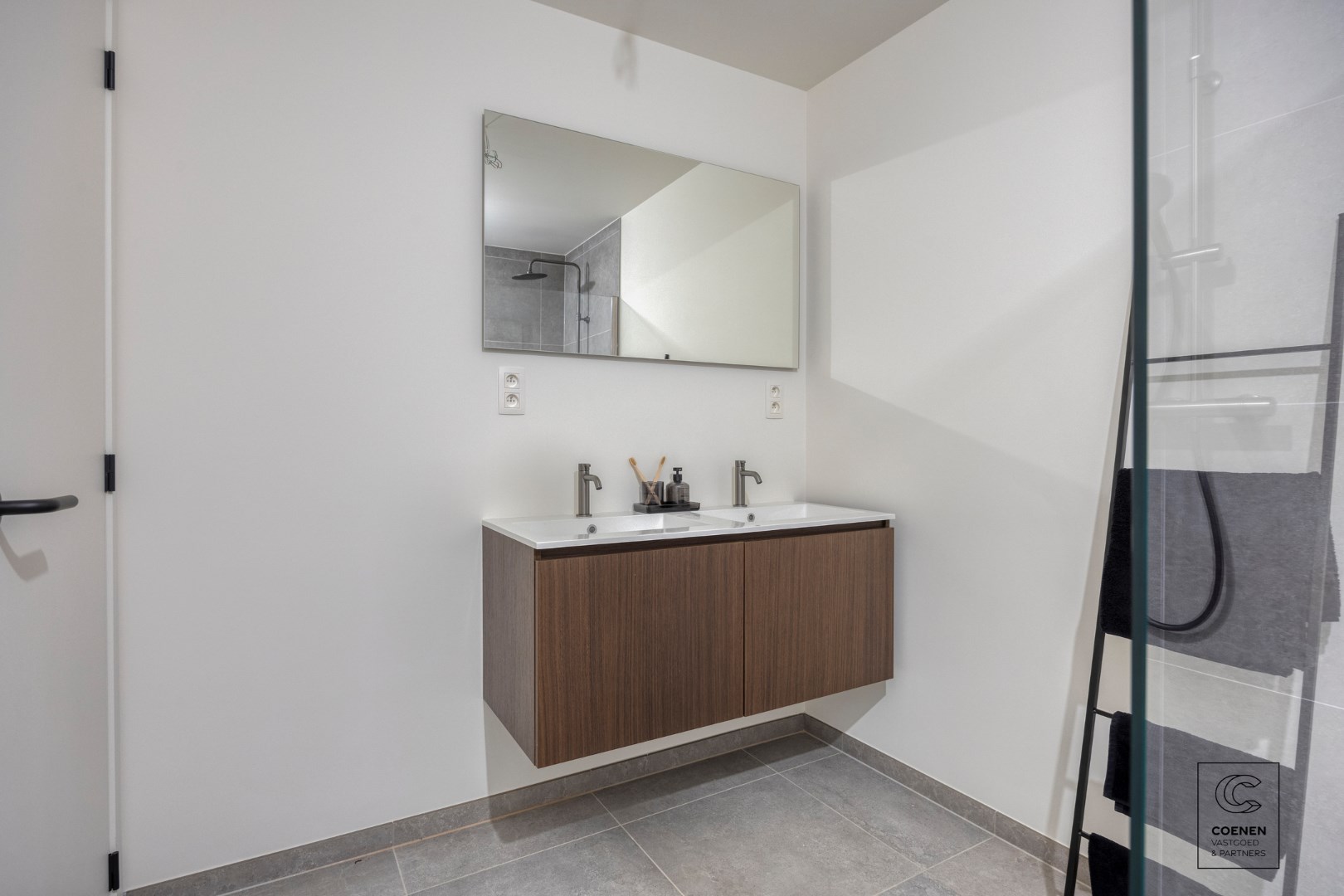 Charmant, volledig gerenoveerde woning met 2 slaapkamers te Turnhout! 