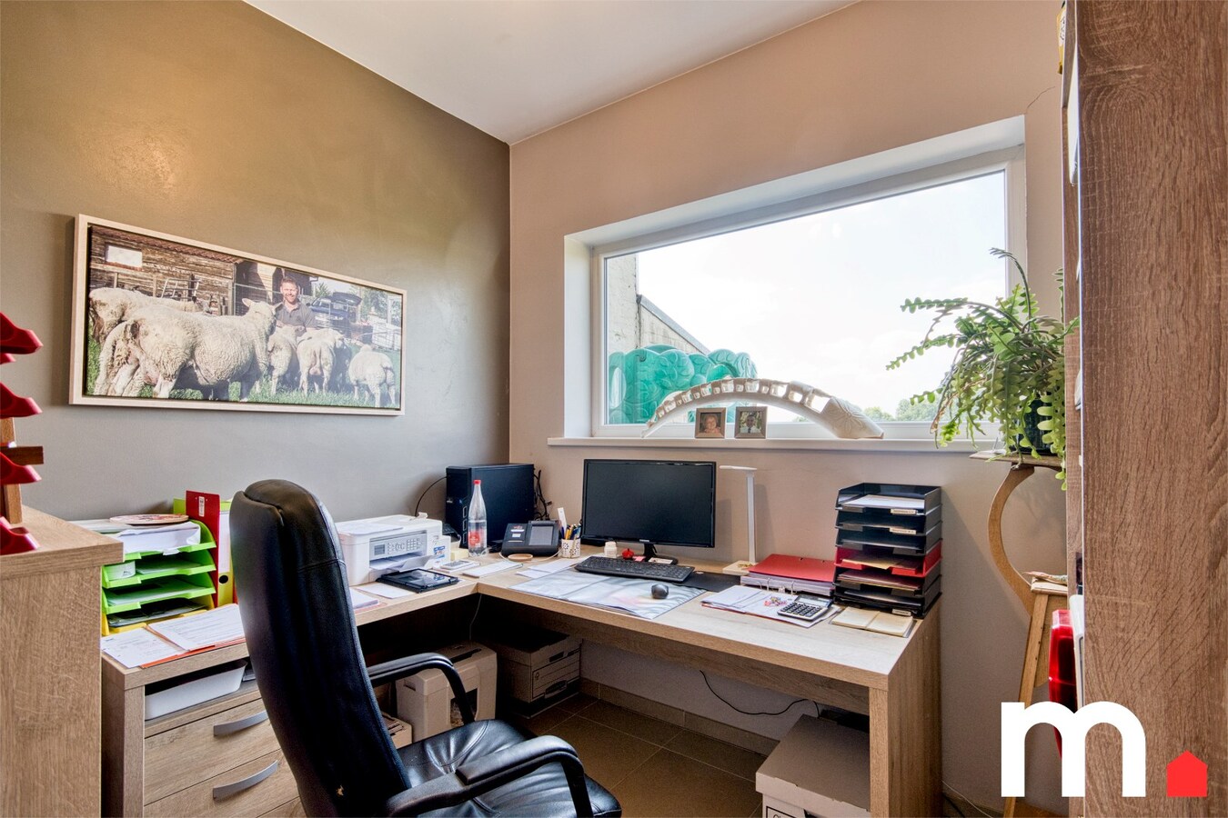 Lichtrijke halfopen woning met prachtige verzichten op de velden in Lendelede! 