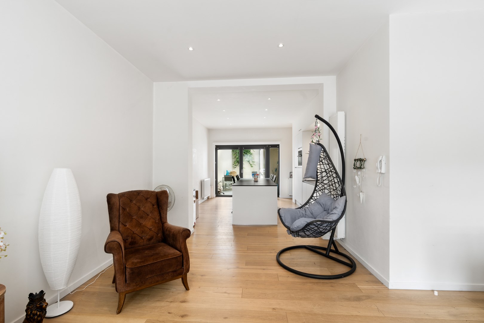 SCHITTEREND GLVL APPARTEMENT MET ZONNIG TERRAS VLAKBIJ CENTRUM 