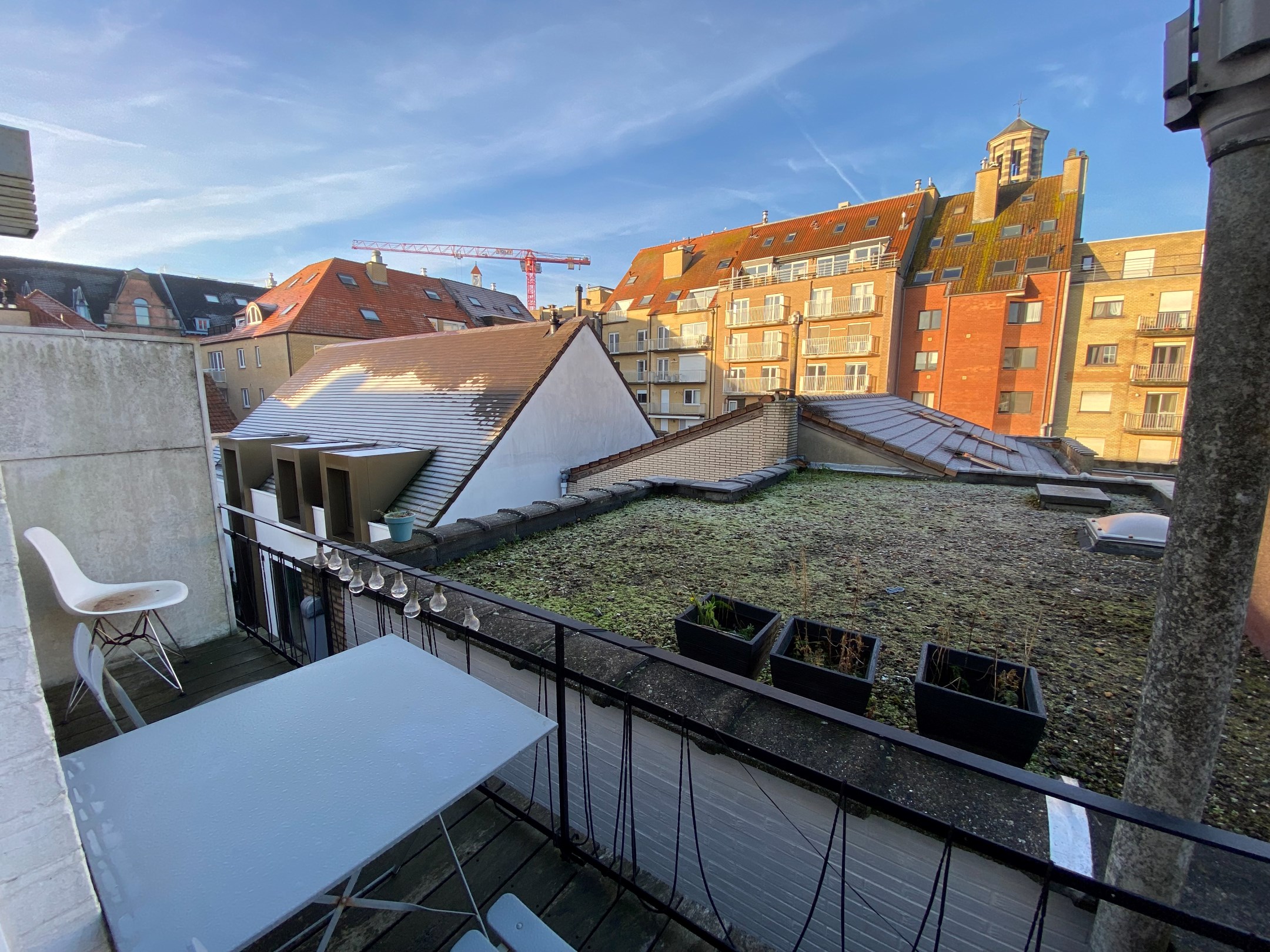 MEUBL&#201; : Appartement r&#233;cemment r&#233;nov&#233; et joliment d&#233;cor&#233; situ&#233; &#224; Oud Knokke, &#224; proximit&#233; des rues commer&#231;antes. 