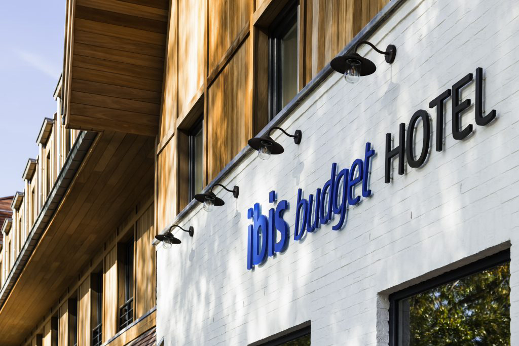 Hotelproject met 68 hotelkamers in de populaire badstad Knokke-Heist 