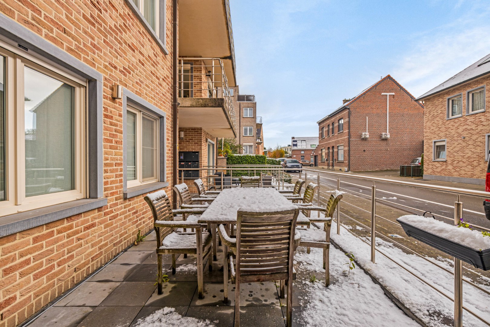 Rustig gelegen appartement met 2 slaapkamers en terras van 23 m&#178; - EPC 243 kWh/m&#178; - bewoonbare oppervlakte 100 m&#178; 