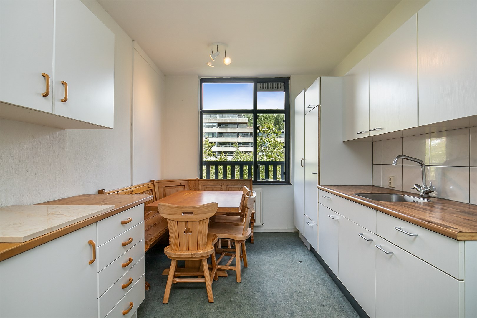 Zoekt u meer dan 100 m2 woonplezier met balkon op zuiden in het centrum van Rotterdam ? 