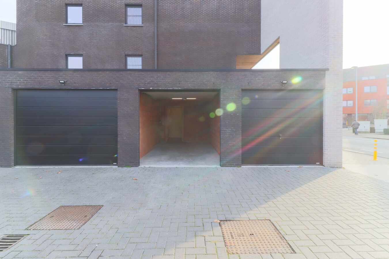 Ruim &amp; lichtrijk gelijkvloers appartement met aansluitende garage 