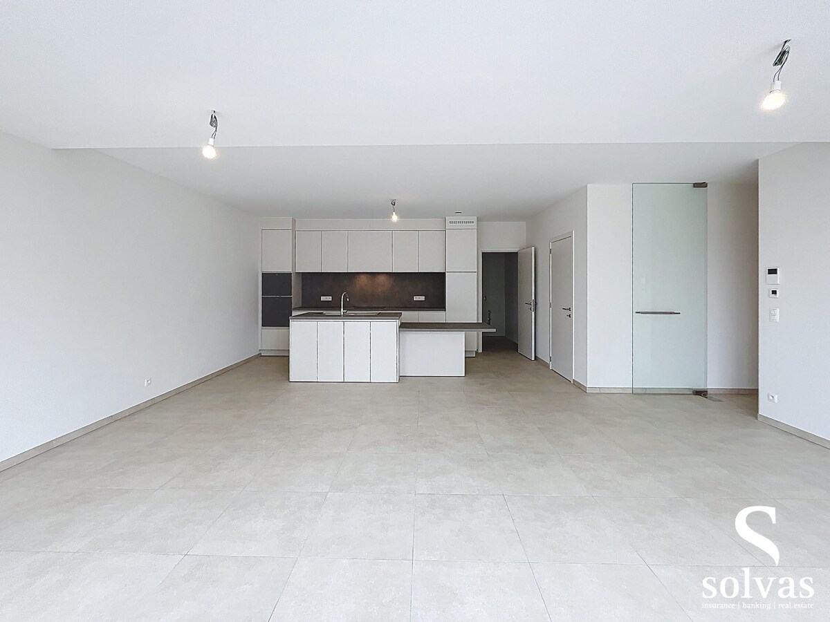 Ruim nieuwbouwappartement met tuin, terras, garage en 3 slaapkamers op prachtige locatie (Vaart) te Bellem 