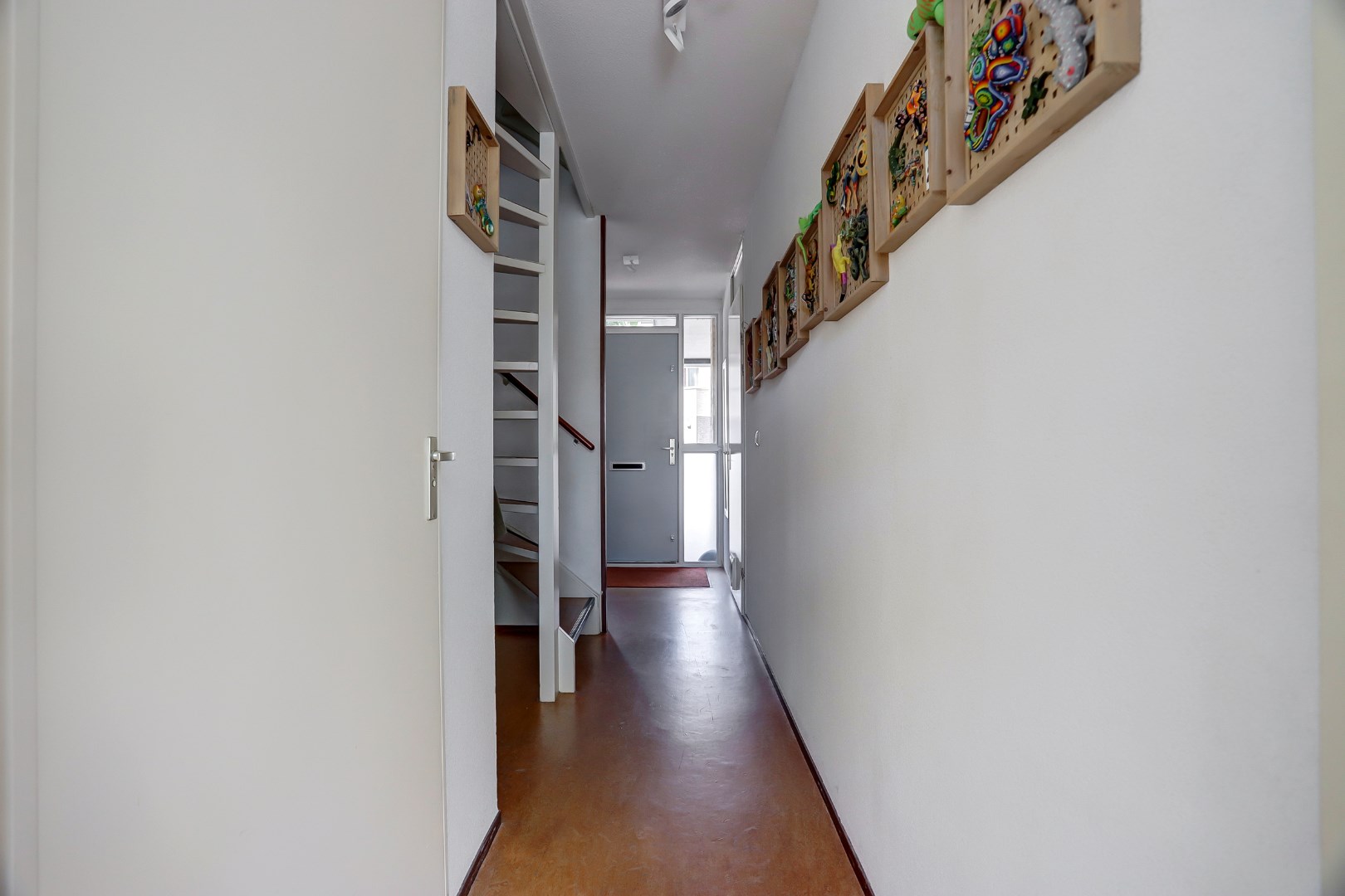 Licht, ruimte en luxe onder &#233;&#233;n dak – ideaal gezinshuis met 3 slaapkamers, moderne keuken, balkon en zonovergoten dakterras! 