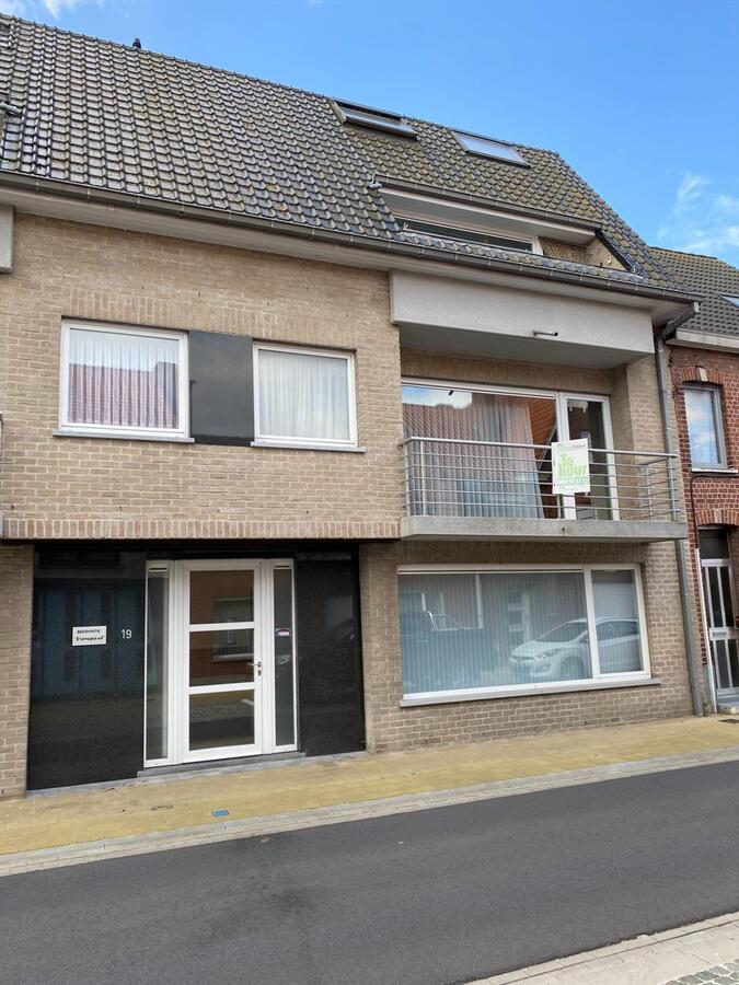 Appartement met 2 slaapkamers en terras in centrum Koekelare 