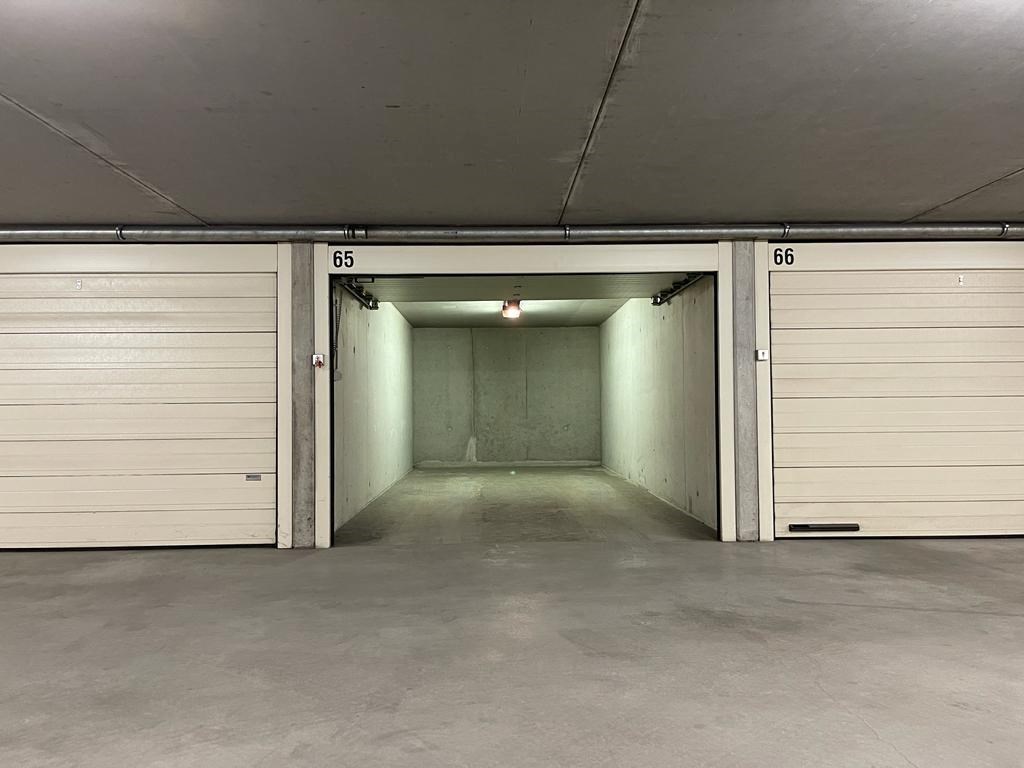 Box de garage a louer À Oostende