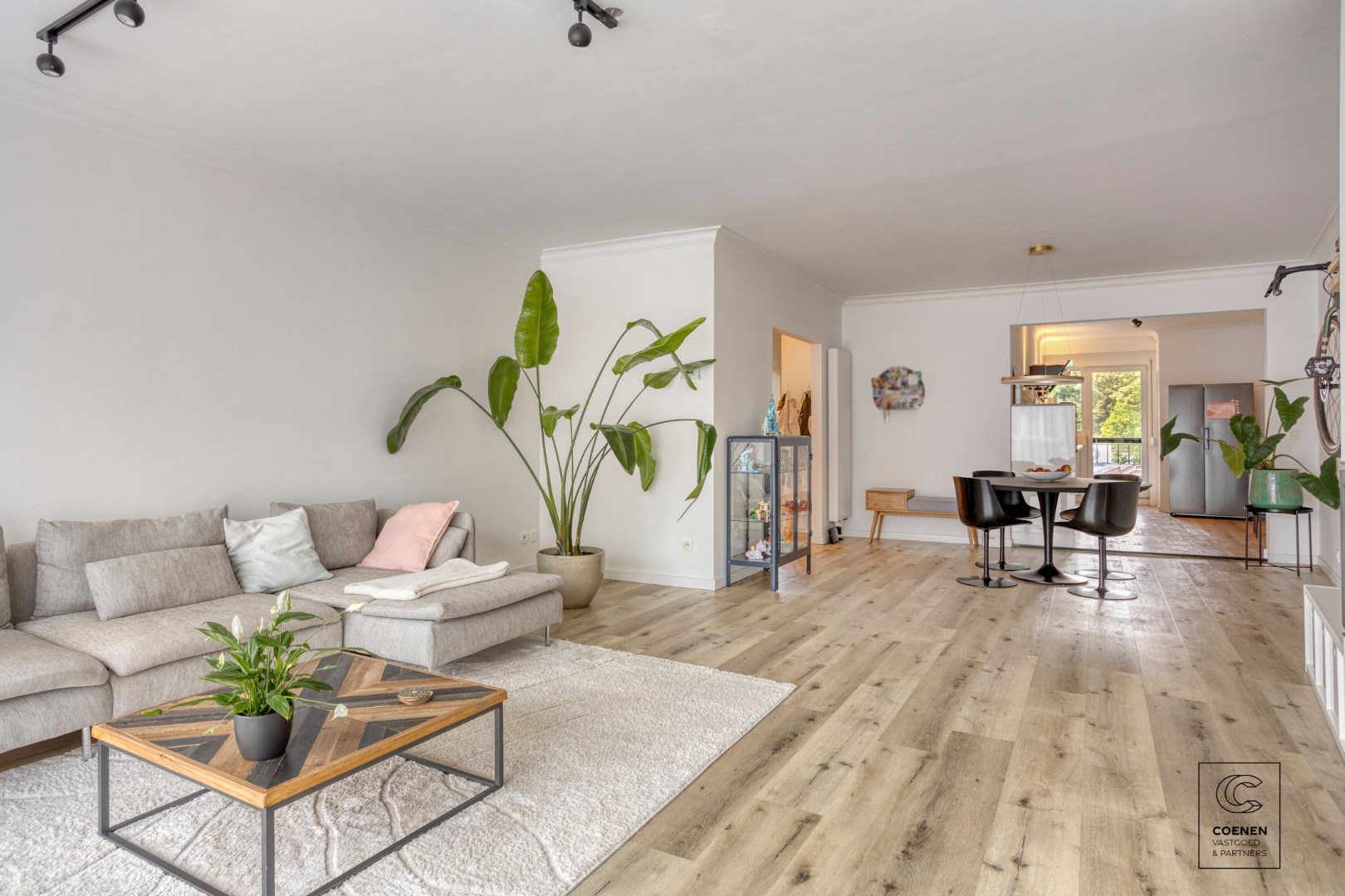 Prachtig appartement van 102 m&#178; met twee slaapkamers te centrum Schilde! 