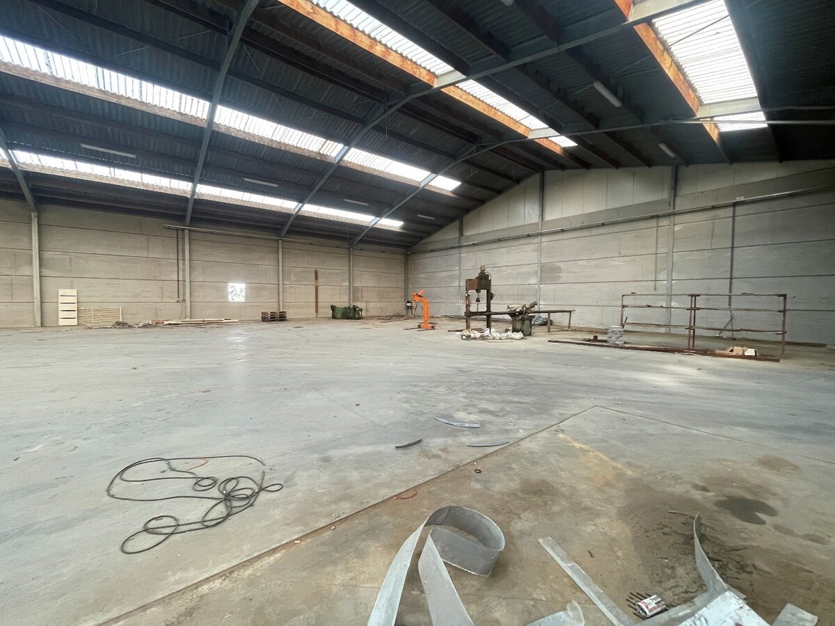 Loods 750 m&#178; te Passendale - Huurprijs 2,5 € per m&#178;/mnd 