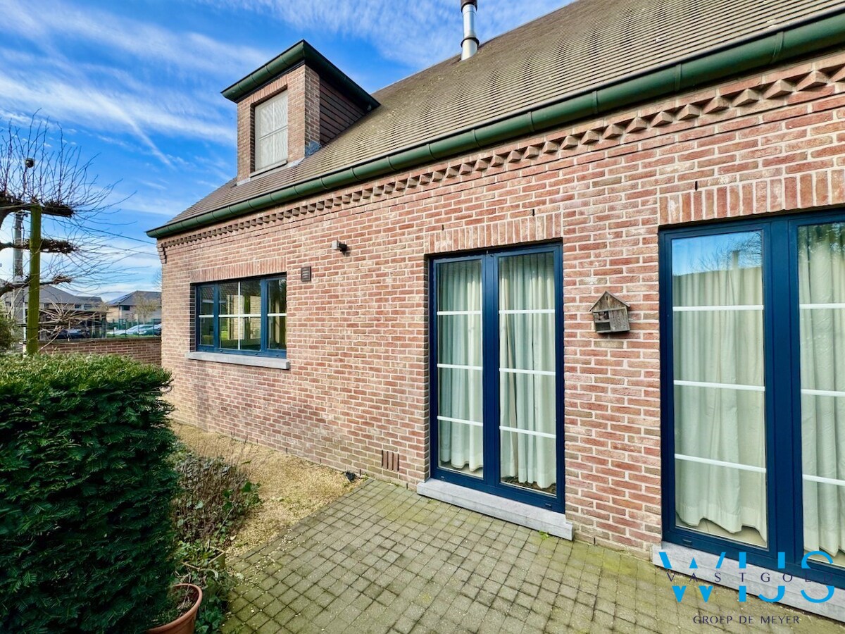 Prachtig vrijstaand woonhuis op super rustige locatie te Ertvelde ! 