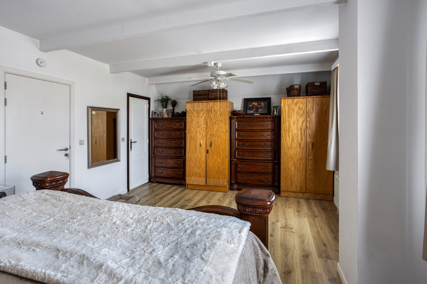 Rustig gelegen open bebouwing met 5 slaapkamers, 3 badkamers, dubbele garage en zonnige tuin in Tervuren – EPC 201 kWh/m&#178; – bewoonbare oppervlakte 339 m&#178; 