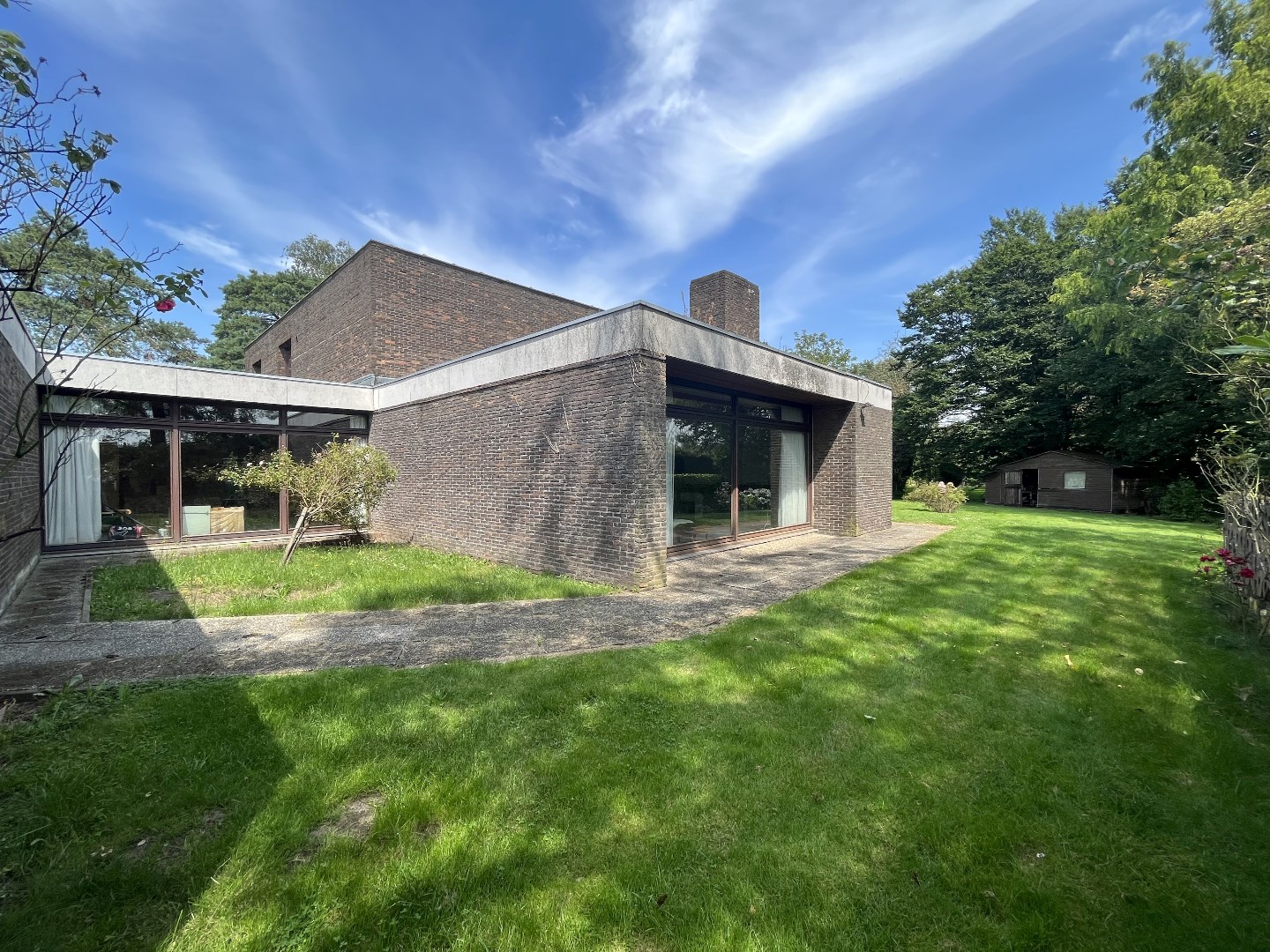 Unieke villa op perceel van ca. 5.313m&#178; te Geel 