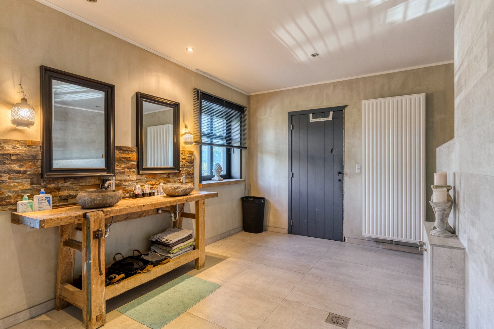Goed gelegen open bebouwing met 4 slaapkamers en tuin in Kerkom - EPC 540 kWh/m&#178; - bewoonbare oppervlakte 238  m&#178; 