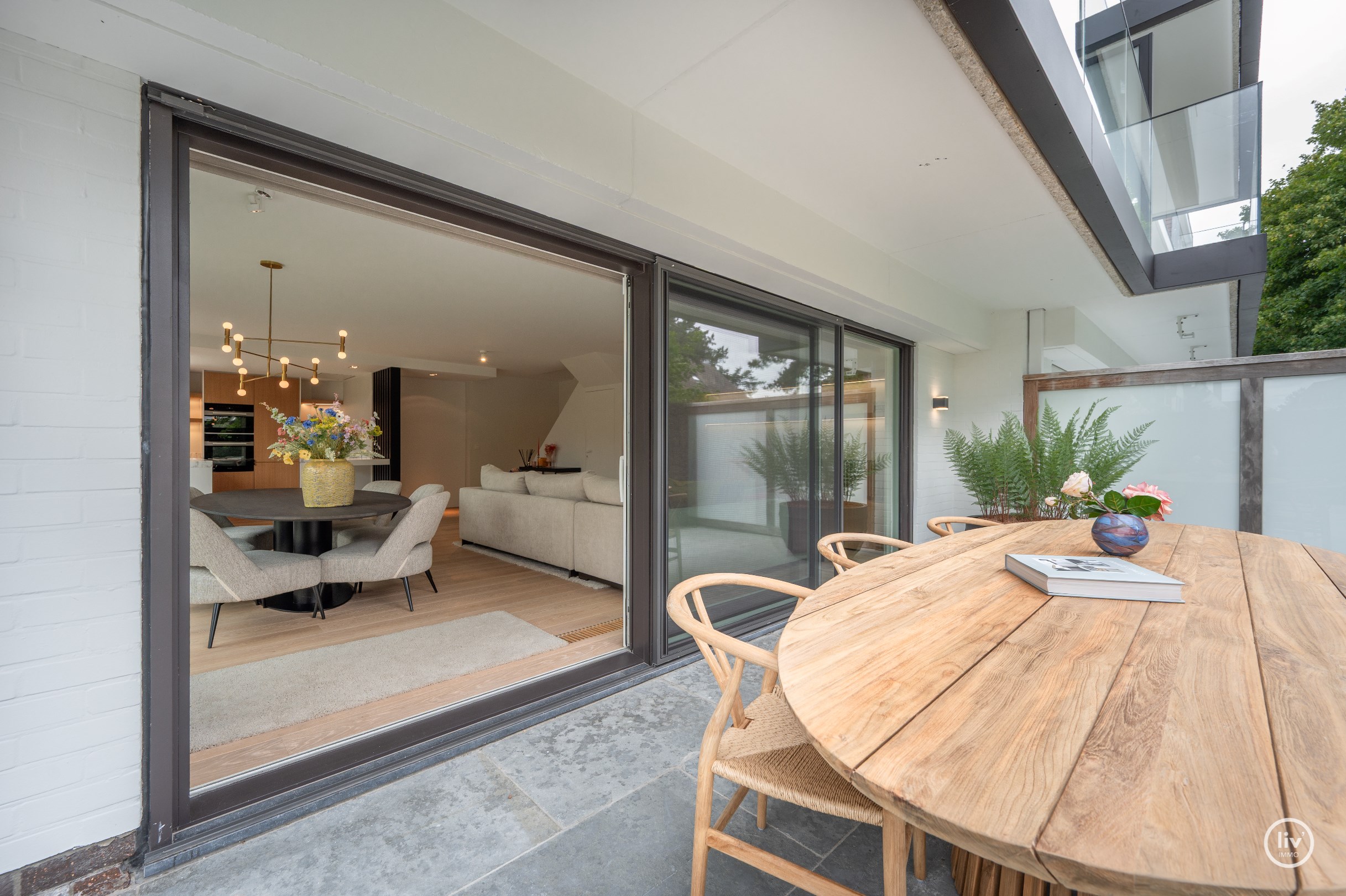 Magnifiek tuinappartement met zonovergoten tuin in het hart van het Zoute. 