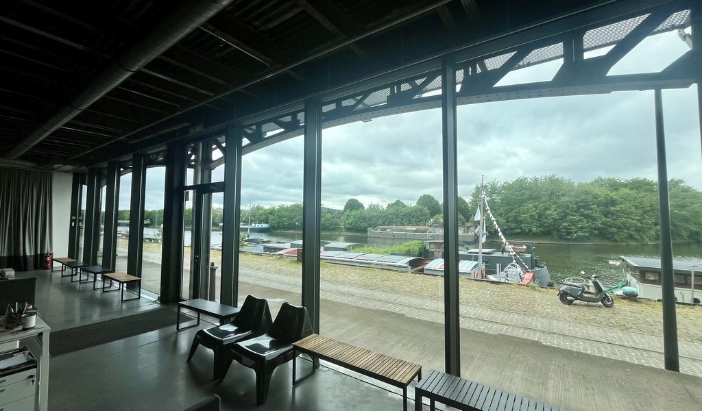 Uitzonderlijk loftkantoor te koop aan de Voorhaven in Gent