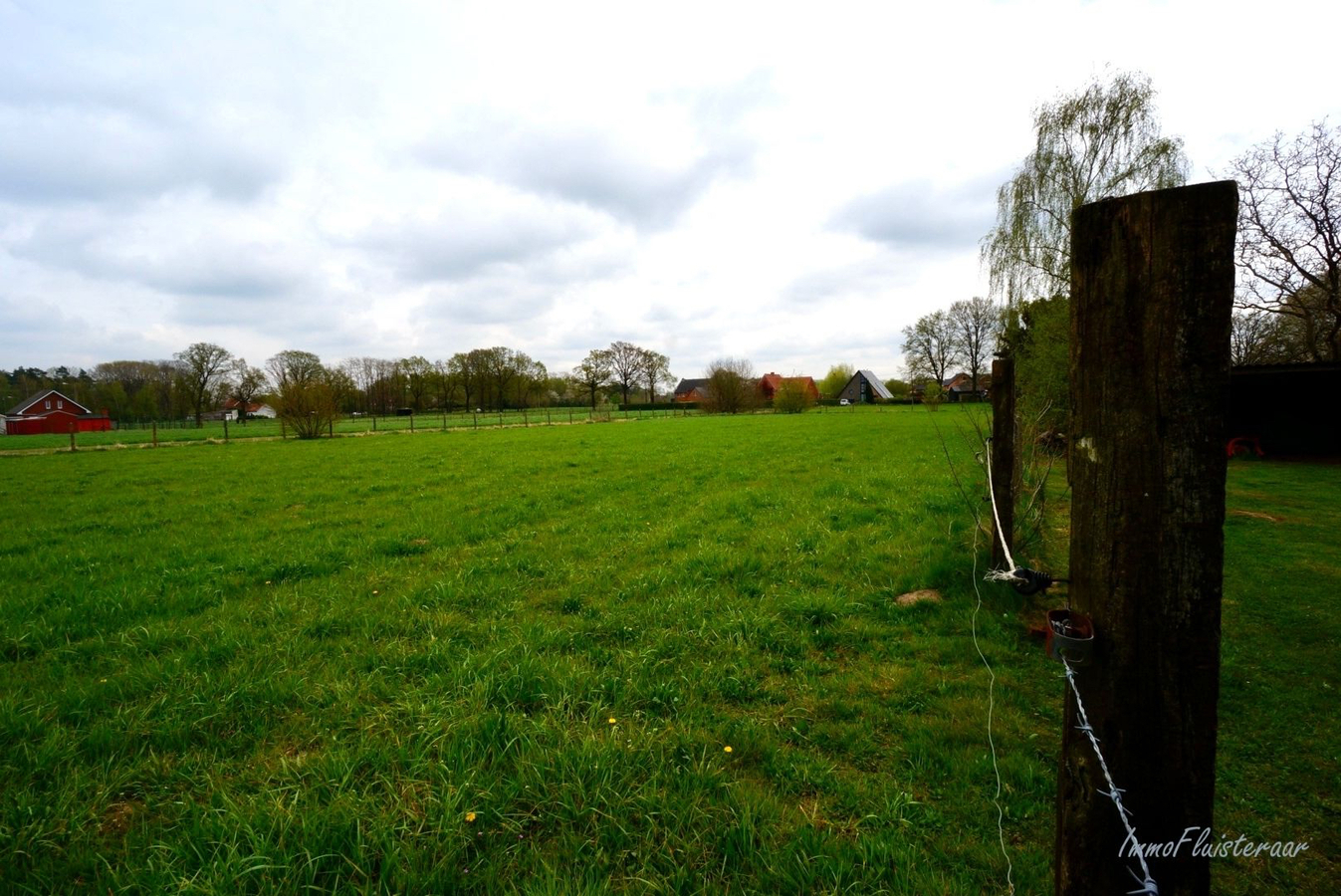 Gezellige te renoveren hoeve met stalgebouw op ca. 1ha21a te Paal 