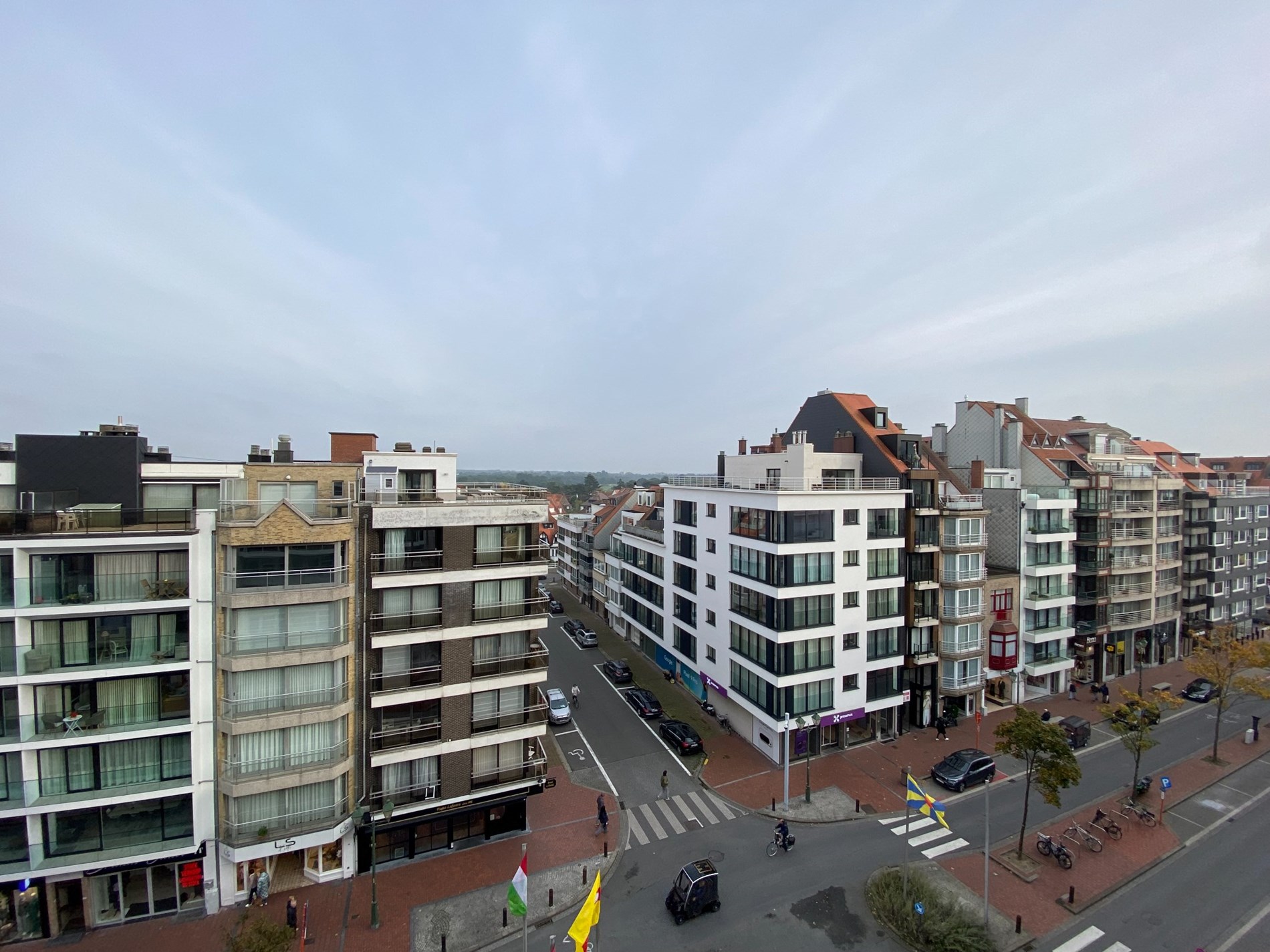 Non-meubl&#233; - Appartement neuf avec 2 chambres situ&#233; sur la Lippenslaan &#224; Knokke (enti&#232;rement peint). 