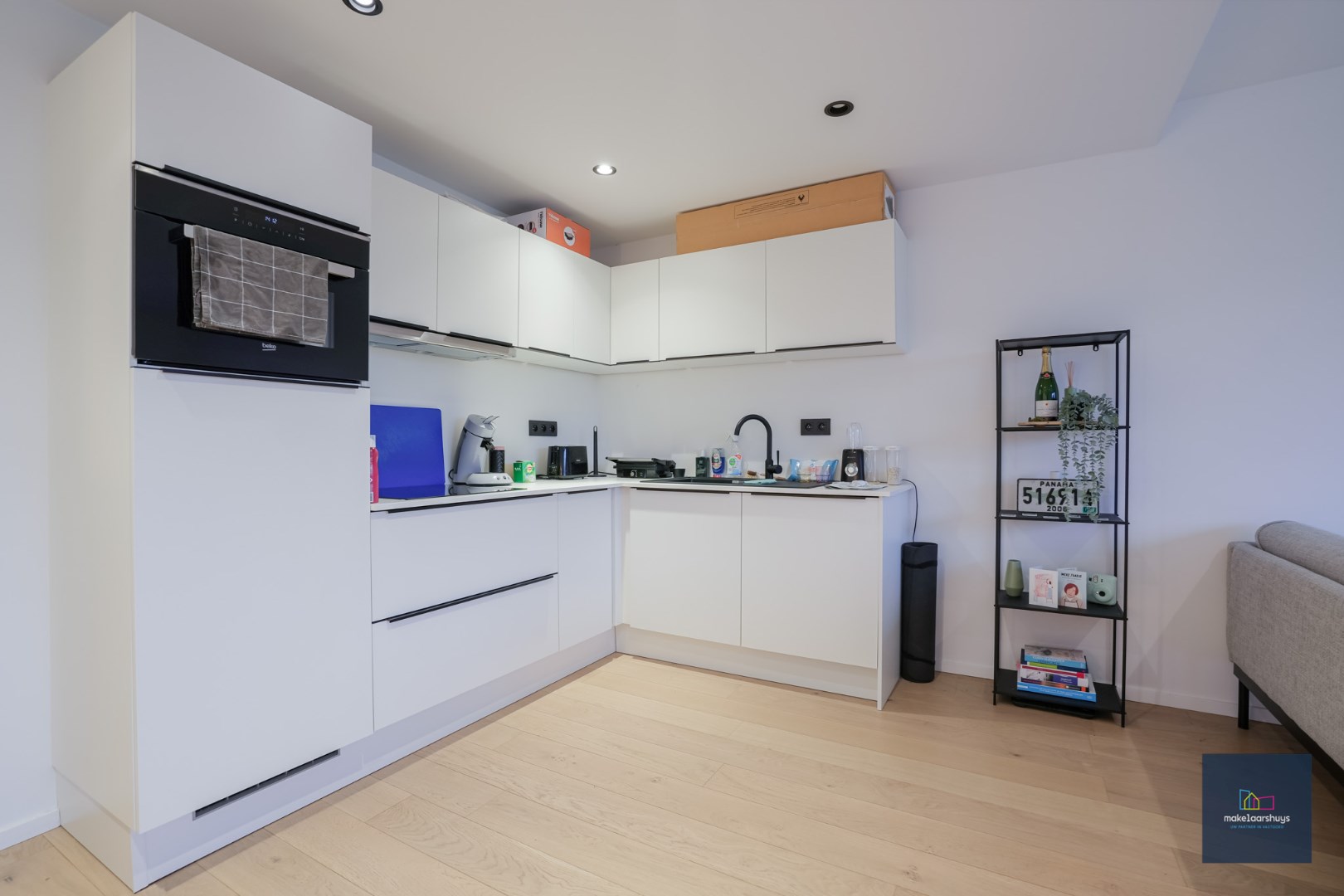 Instapklaar 2 slp. appartement met terras en grote gemeenschappelijke tuin. 