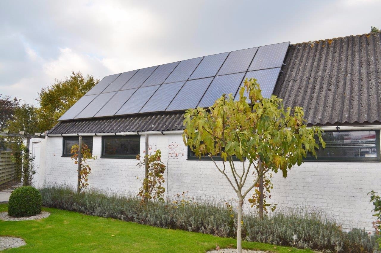 Leuke &#233;&#233;ngezinswoning op ca. 2,32ha te Geluveld (Zonnebeke) 