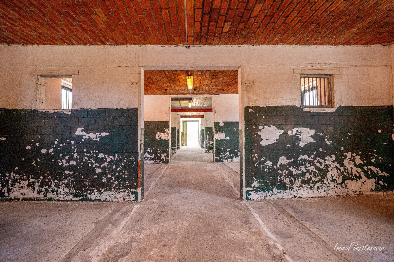 Uniek gelegen karaktervolle hoeve met twee stalgebouwen op ca. 2,4ha in Alken 
