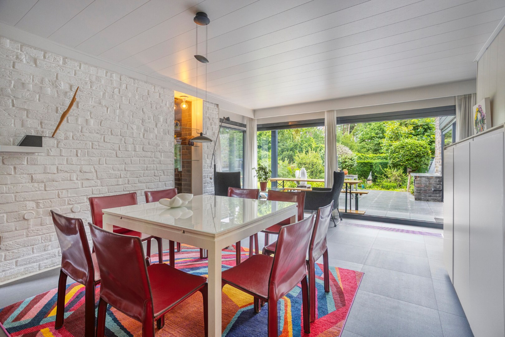 Uitzonderlijke gelijkvloerse villa met 4 slpk. in de groene Europawijk – Mol 