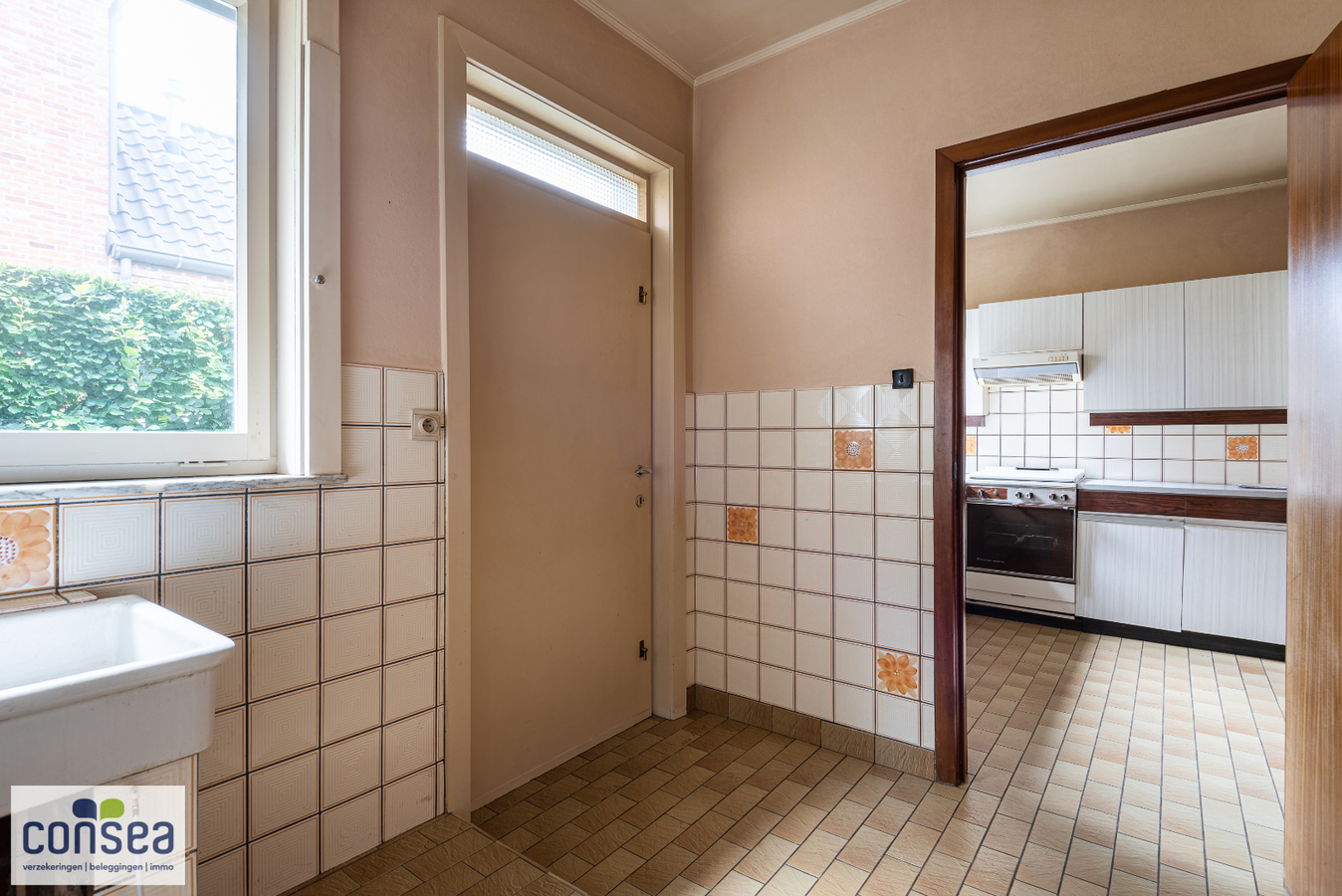 Te renoveren bungalow woning op ca. 1200 m&#178; 