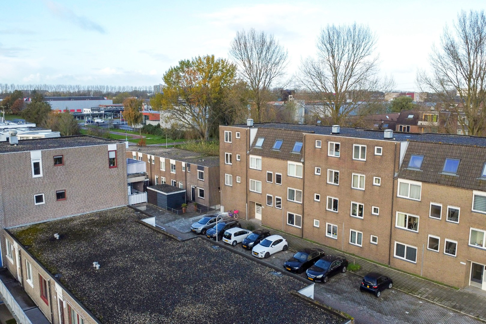 Energiezuinig en gerenoveerd (2019) 3-kamer appartement met balkon en berging op een rustige en centrale locatie! 