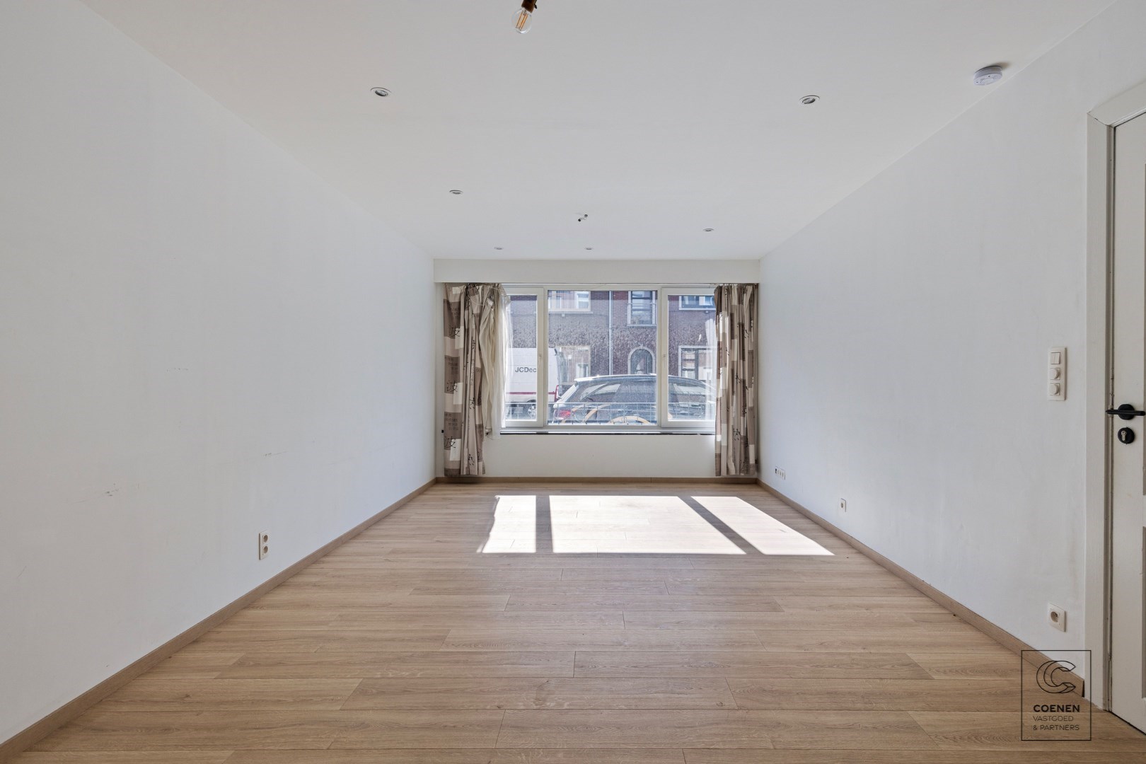 Energiezuinig gelijkvloers appartement van 85m&#178; met tuin te Deurne! 