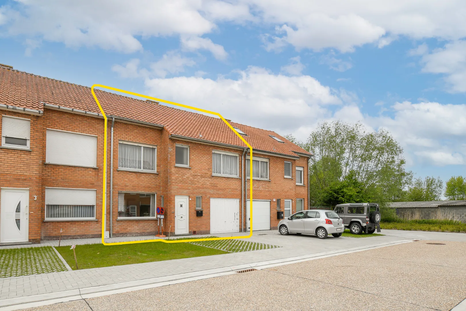Ruime woning in de Mandelwijk met 4 slaapkamers, garage en zonnige tuin