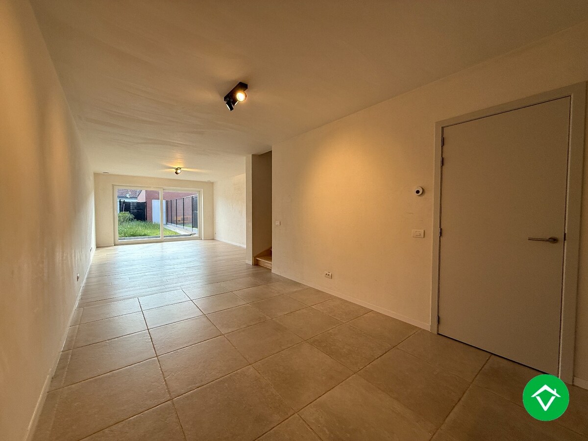 Instapklare nieuwbouwwoning met 3 slaapkamers en garage te Bissegem 