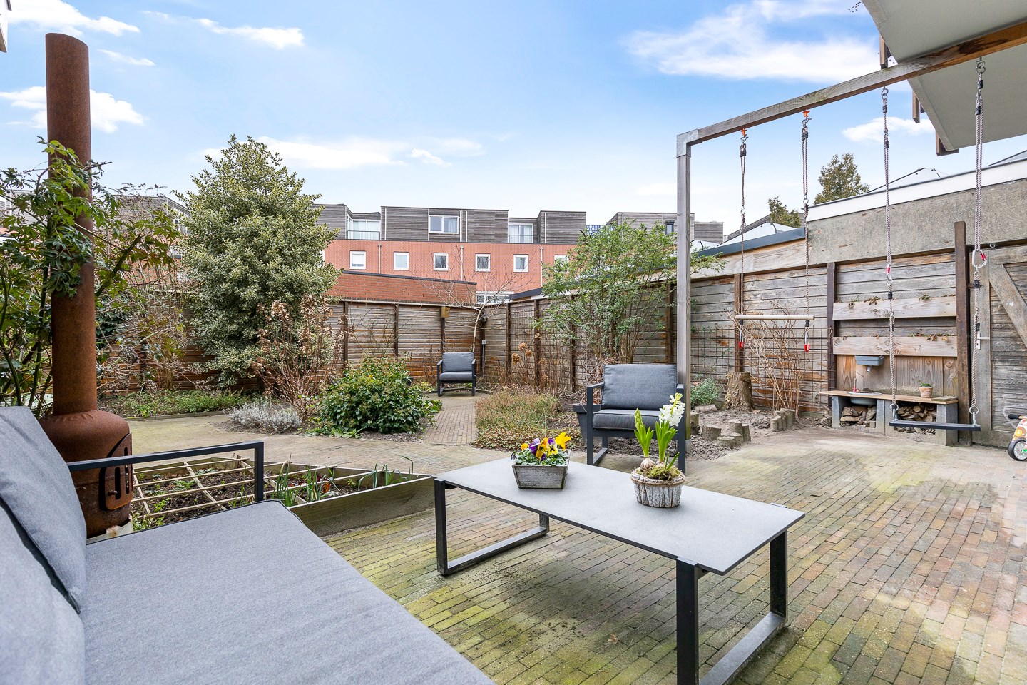 Let op deze woning doet mee aan de NVM Open Huizen Dag op zaterdag 1 april van 11:00 tot 15:00! 