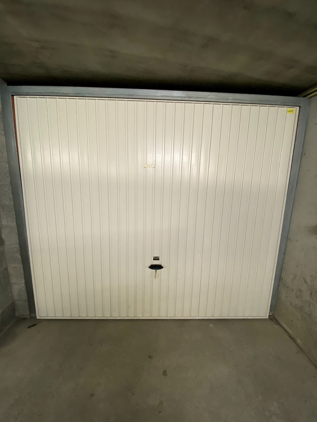 Vlot toegankelijke garagebox op niveau -2 in de residentie Seabird te Duinbergen. 