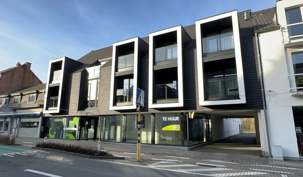 Handelsgelijkvloers in centrum Destelbergen