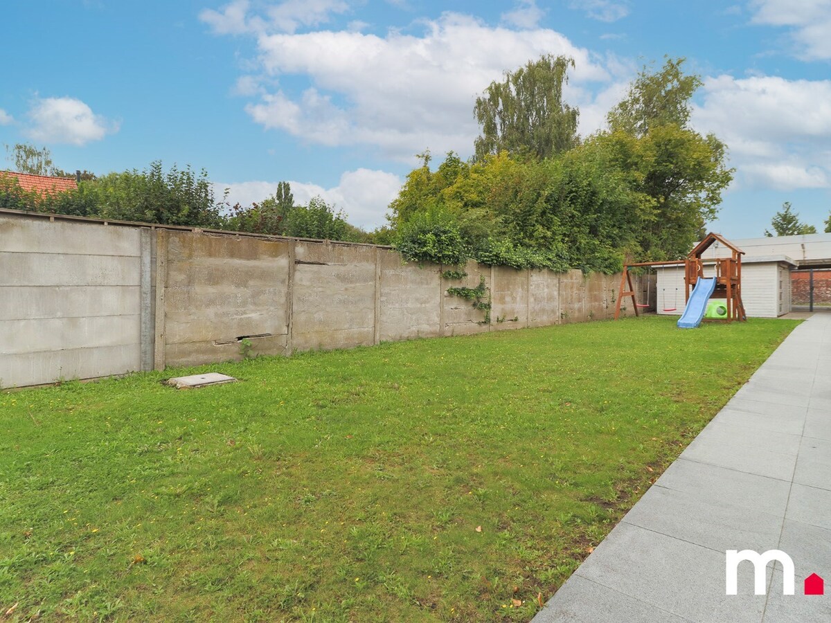 Prachtige herenwoning met 5 slaapkamers, tuin en uitweg! 