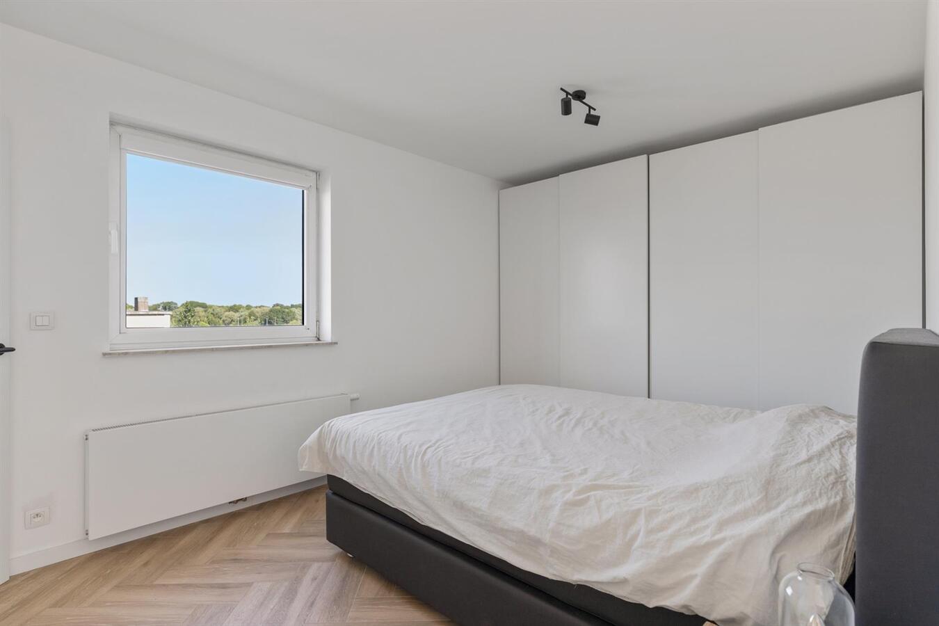 Kwalitatief gerenoveerd appartement met terras van 35m&#178;! 
